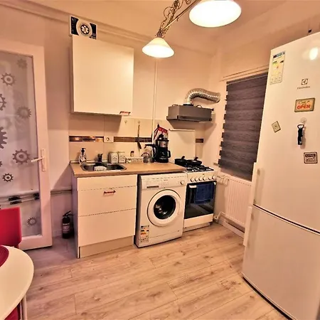 Luxury Piata Universitate Old Town Апартаменты *