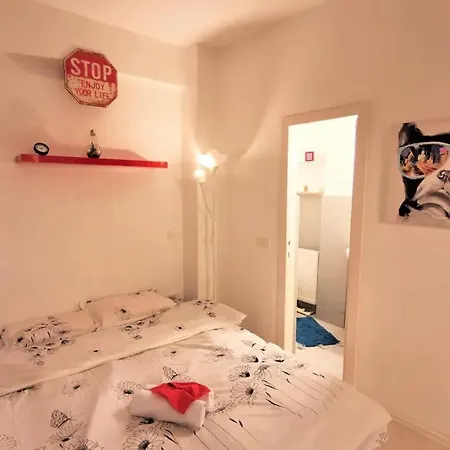Luxury Piata Universitate Old Town * בוקרשט